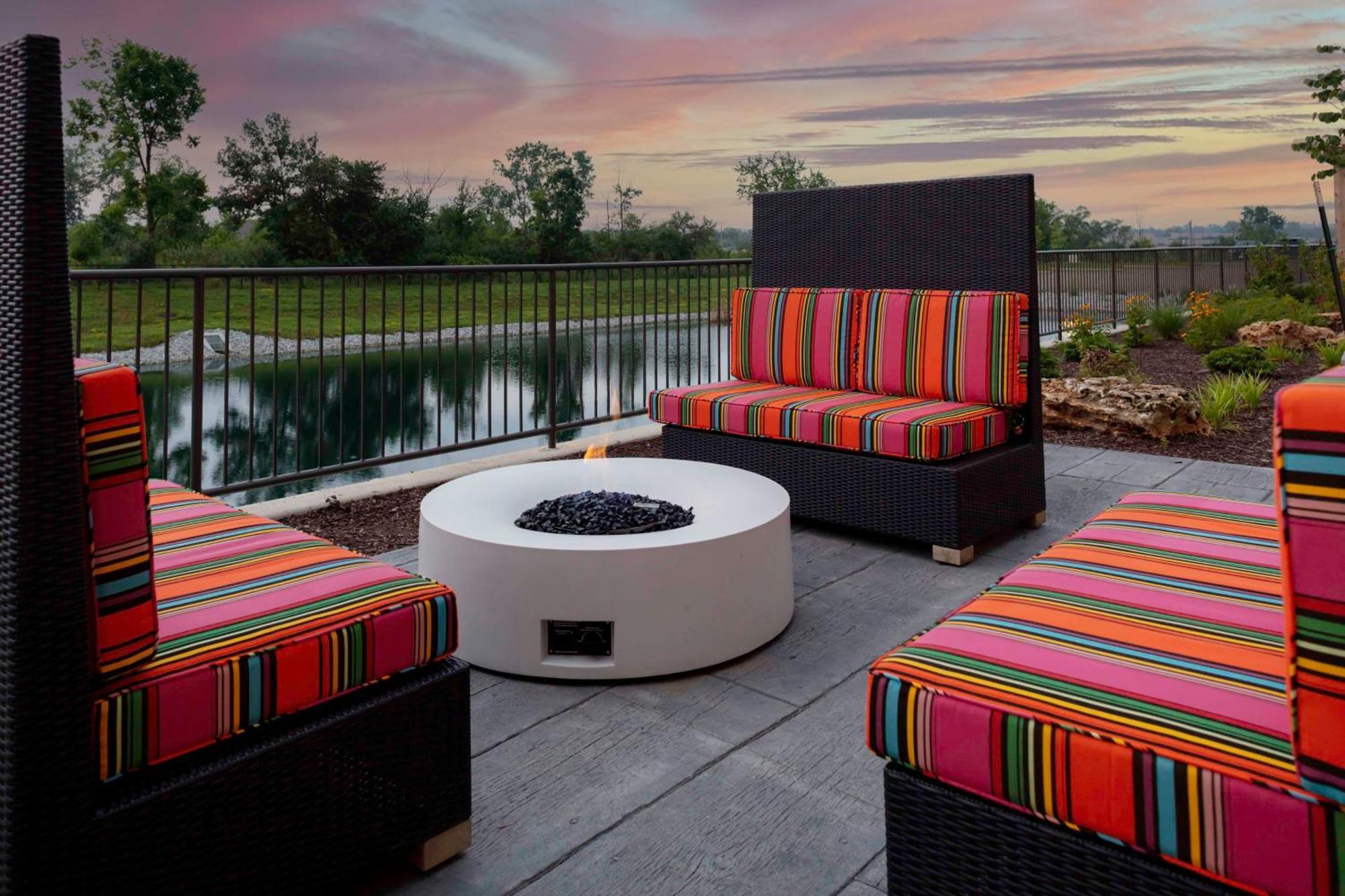 Home2 Suites By Hilton Fort Wayne North Sunnybrook Acres Exterior foto
